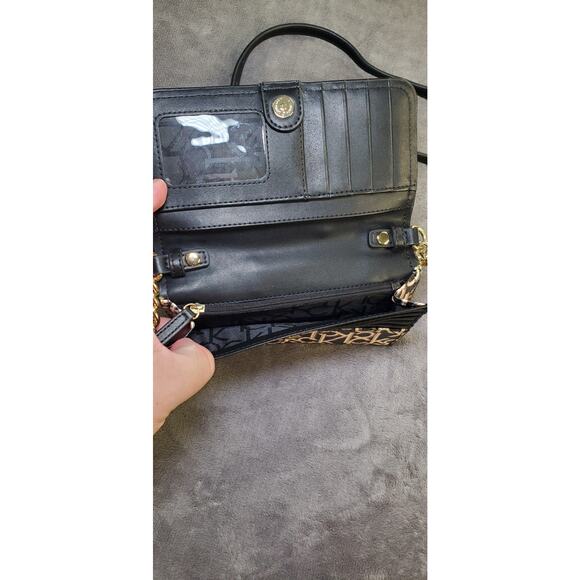 Calvin Klein Black Crossbody Bag Adjustable Strap For Elegant Women C15-6 - Picture 3 of 7